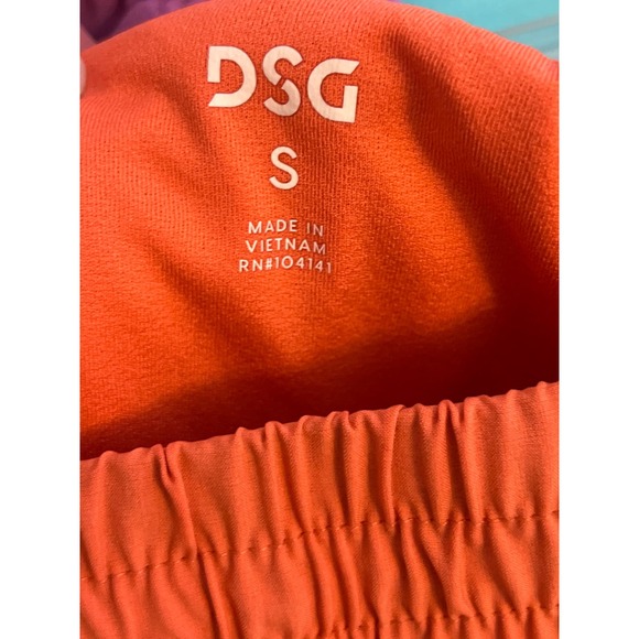 DSG Women's Stride Shorts Charisma Pastel Orange Sz Small - Picture 7 of 9